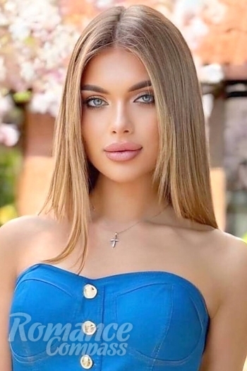 Ukrainian mail order bride Anastasiia from Kyiv with blonde hair and green eye color - image 1