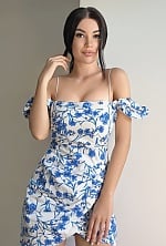 Ukrainian mail order bride Alina from Kyiv with black hair and hazel eye color - image 6