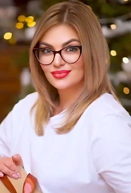 Karina, 37 y.o. from Bucu, Romania