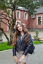 Ukrainian mail order bride Anastasia from Kyiv with light brown hair and grey eye color - image 6