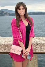 Ukrainian mail order bride Marina from Kyiv with light brown hair and green eye color - image 2