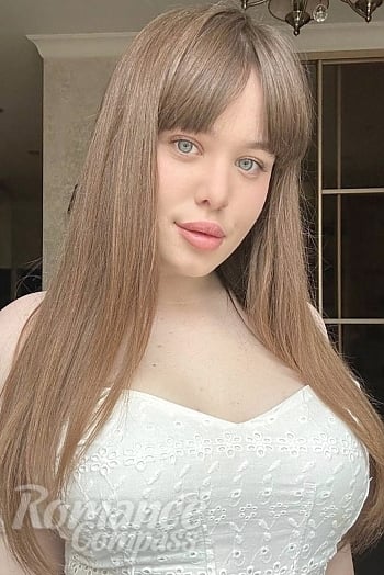 Ukrainian mail order bride Maria from Odesa with brunette hair and blue eye color - image 1