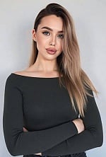 Ukrainian mail order bride Anna from Kyiv with blonde hair and green eye color - image 3