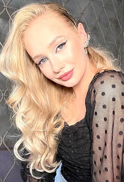 Elizaveta, 24 y.o. from Kharkiv, Ukraine
