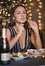 Ukrainian mail order bride Karina from Lviv with brunette hair and brown eye color - image 5