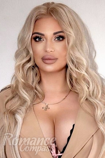 Ukrainian mail order bride Maria from Kharkiv with blonde hair and green eye color - image 1