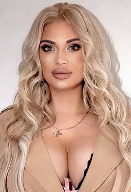 Maria, 38 y.o. from Kharkiv, Ukraine