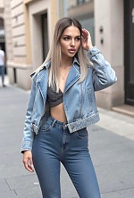 Ukrainian mail order bride Yuliia from Mykolaiv with light brown hair and brown eye color - image 10