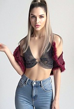 Ukrainian mail order bride Yuliia from Mykolaiv with light brown hair and brown eye color - image 7