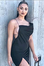 Ukrainian mail order bride Derling from San José with black hair and brown eye color - image 3