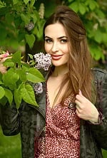 Ukrainian mail order bride Julia from Kharkiv with brunette hair and grey eye color - image 4