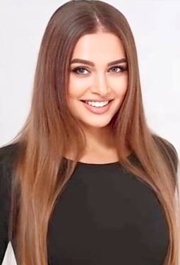 Nina, 31 y.o. from Madrid, Spain
