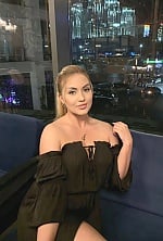 Ukrainian mail order bride Yana from Prague with blonde hair and green eye color - image 3