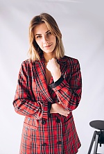 Ukrainian mail order bride Vitaliia from Vancouver with blonde hair and green eye color - image 11