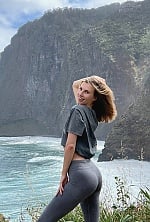 Ukrainian mail order bride Vitaliia from Vancouver with blonde hair and green eye color - image 2
