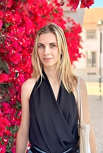 Ukrainian mail order bride Vitaliia from Vancouver with blonde hair and green eye color - image 8
