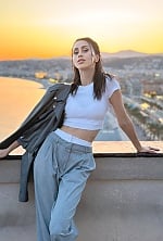 Ukrainian mail order bride Elina from Yerevan with brunette hair and hazel eye color - image 2