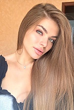 Ukrainian mail order bride Mariana from Kryvyi Rih with light brown hair and green eye color - image 6