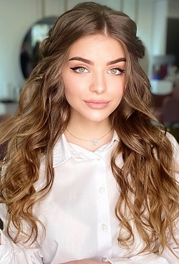Mariana, 23 y.o. from Kryvyi Rih, Ukraine