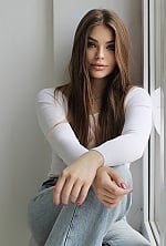 Ukrainian mail order bride Mariana from Kryvyi Rih with light brown hair and green eye color - image 9