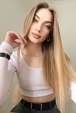 Ukrainian mail order bride Mariya from Kyiv with light brown hair and grey eye color - image 5