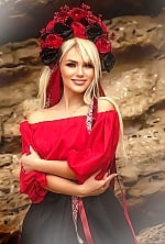 Ukrainian mail order bride Anastasia from Lisbon with light brown hair and brown eye color - image 8
