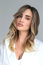 Ukrainian mail order bride Nadezhda from Kyiv with blonde hair and brown eye color - image 3