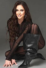 Ukrainian mail order bride Anastasia from Kharkiv with light brown hair and green eye color - image 2