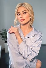 Ukrainian mail order bride Tatyana from Kyiv with blonde hair and brown eye color - image 4
