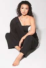 Ukrainian mail order bride Nurila from Astana with black hair and brown eye color - image 8