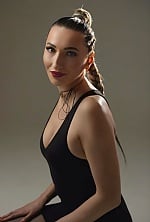 Ukrainian mail order bride Oksana from Chicago with light brown hair and green eye color - image 5