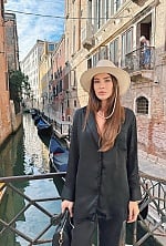 Ukrainian mail order bride Elizaveta from Paris with brunette hair and grey eye color - image 6