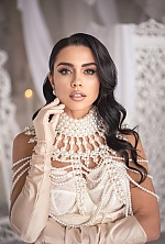 Ukrainian mail order bride Alyona from Dubai with light brown hair and brown eye color - image 5