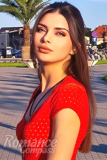 Ukrainian mail order bride Viktoriya from Vinnytsia with brunette hair and brown eye color - image 1