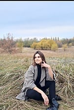 Ukrainian mail order bride Viktoriya from Vinnytsia with brunette hair and brown eye color - image 2