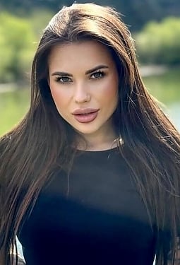 Khrystyna, 31 y.o. from Paris, France