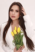 Ukrainian mail order bride Khrystyna from Paris with brunette hair and brown eye color - image 9