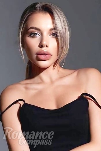 Ukrainian mail order bride Mariia from Dnipro with blonde hair and green eye color - image 1