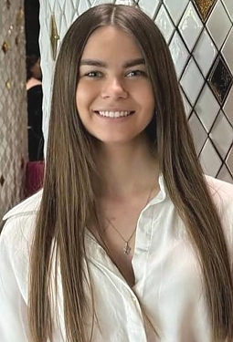 Dariia, 19 y.o. from Kyiv, Ukraine
