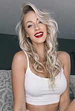 Ukrainian mail order bride Tara from Miami with blonde hair and green eye color - image 10