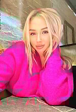 Ukrainian mail order bride Yuliia from Kyiv with blonde hair and green eye color - image 4