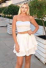 Ukrainian mail order bride Yuliia from Kyiv with blonde hair and green eye color - image 5