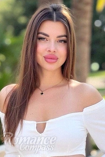 Ukrainian mail order bride Alexandra from Ottawa with black hair and brown eye color - image 1