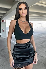 Ukrainian mail order bride Lieila from Las Vegas with brunette hair and green eye color - image 11