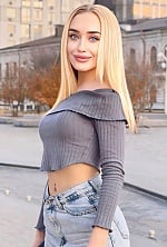Ukrainian mail order bride Yana from Warsaw with blonde hair and blue eye color - image 5
