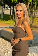 Ukrainian mail order bride Yana from Warsaw with blonde hair and blue eye color - image 2