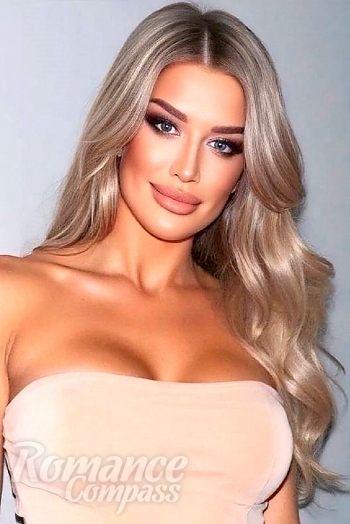 Ukrainian mail order bride Anna from Hamburg with blonde hair and blue eye color - image 1