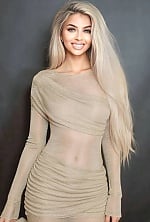 Ukrainian mail order bride Paulina from Lviv with blonde hair and green eye color - image 2