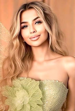 Paulina, 23 y.o. from Lviv, Ukraine