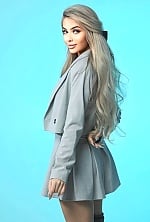 Ukrainian mail order bride Paulina from Lviv with blonde hair and green eye color - image 5